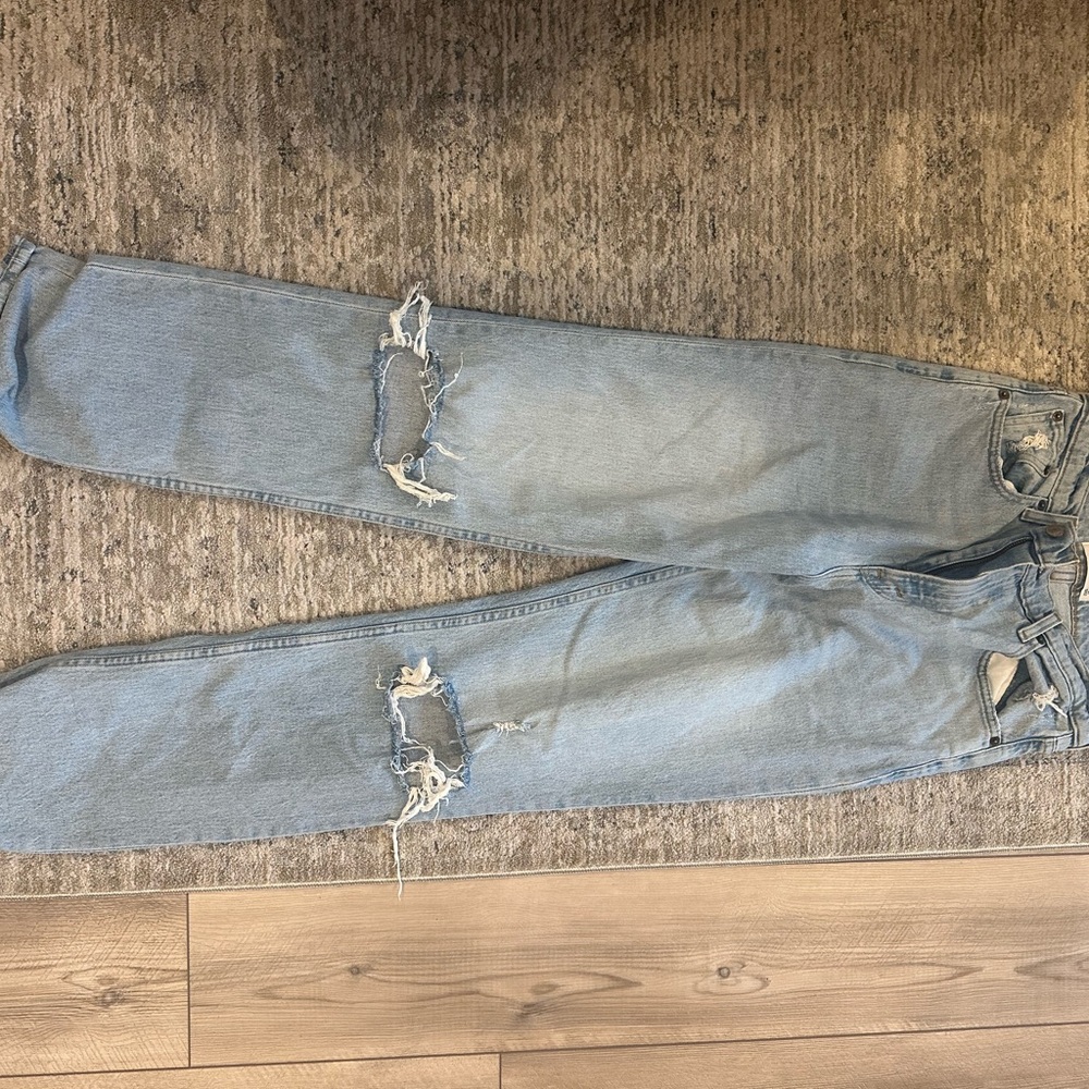 Abercrombie 90s straight ultra high rise distressed jeans, 29long